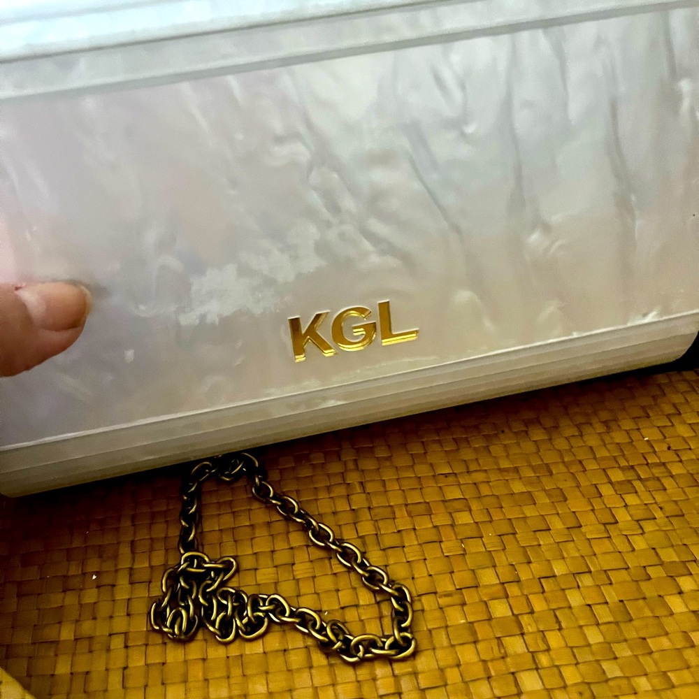 KURT GEIGER CLUTCH! Chic Eye-Design Clutch in White and Teal - Picture 10 of 10